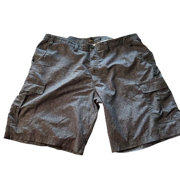 Lee Gray Cargo Shorts Relaxed Fit - Picture 1 of 5